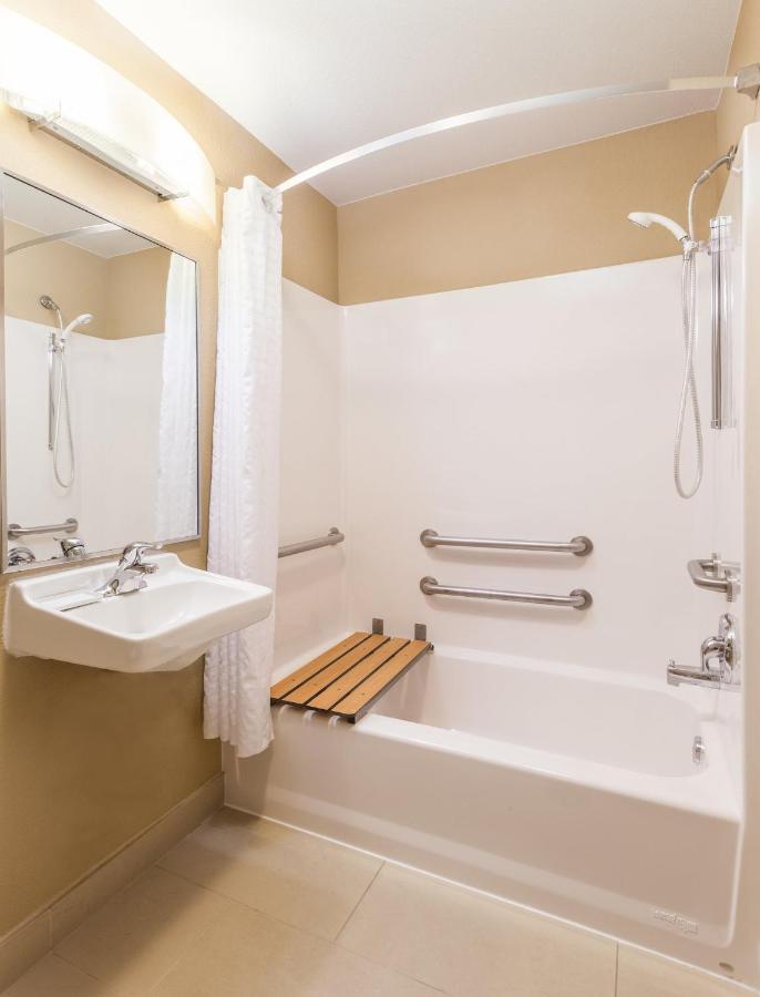 Candlewood I-10 East By Ihg Hotel Houston