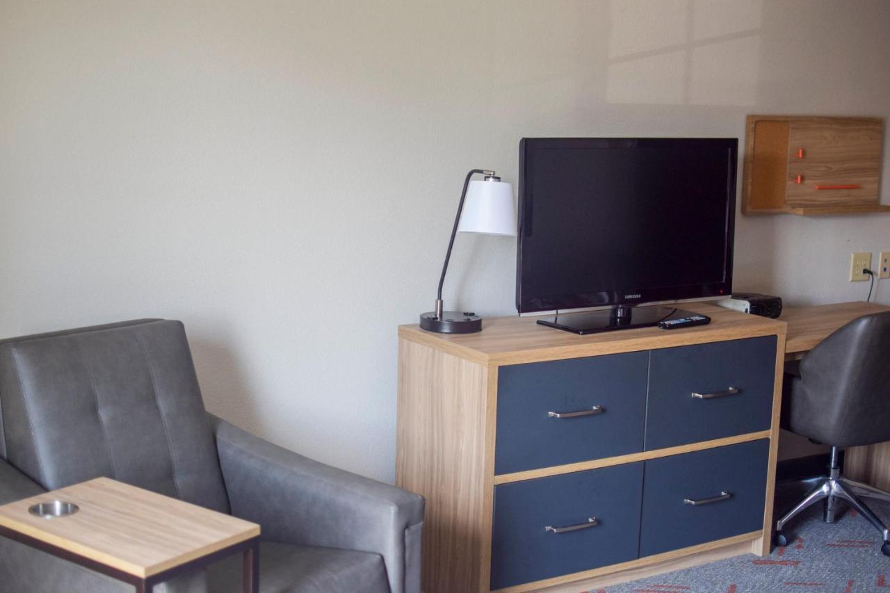Hotel Candlewood I-10 East By Ihg 2*