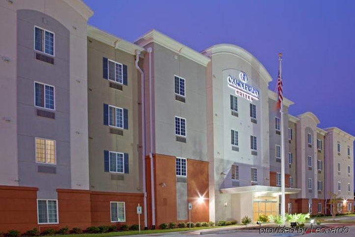 Candlewood I-10 East By Ihg Hotel 2*