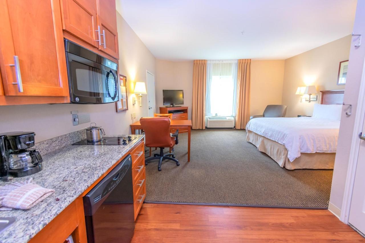 Candlewood I-10 East By Ihg