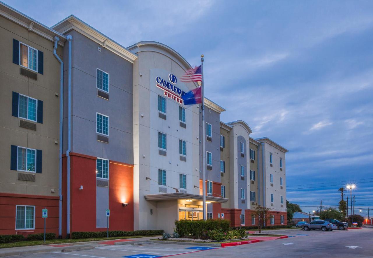 Candlewood I-10 East By Ihg Hotel